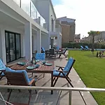 Villa Sophie. Alt Standing, Frente Al Club Nautico *