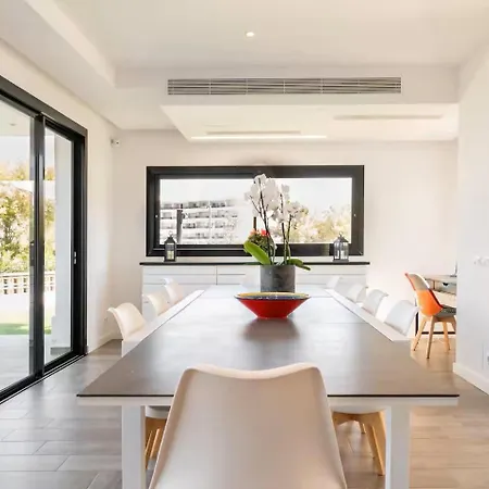 Βίλα Sophie Alt Standing, Frente Al Club Nautico *