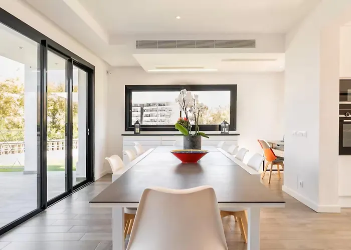 Βίλα Sophie Alt Standing, Frente Al Club Nautico *