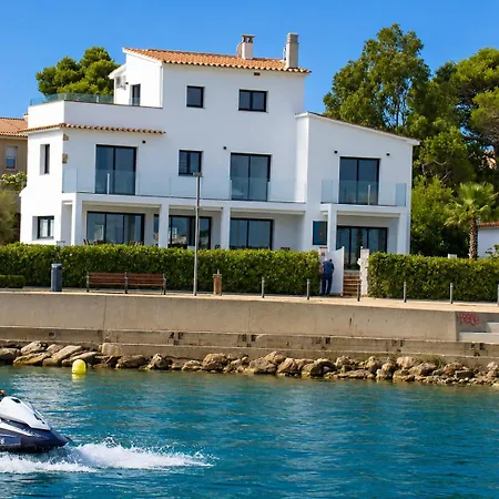 Vila Sophie Alt Standing, Frente Al Club Nautico *