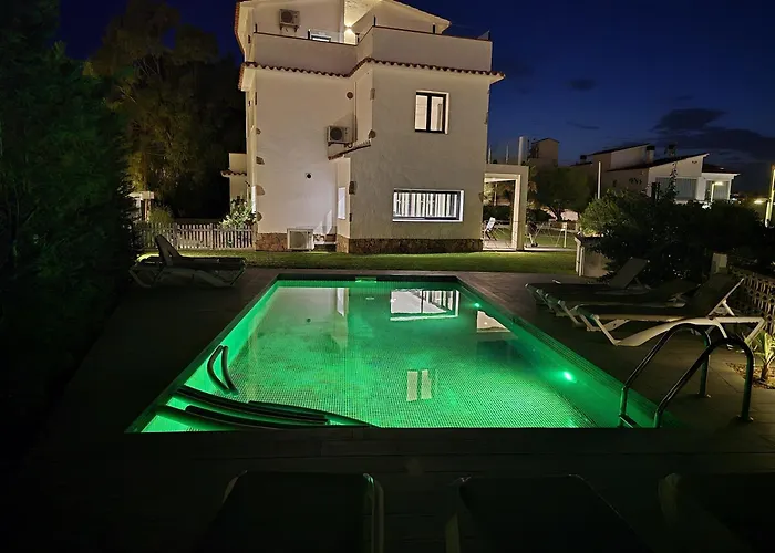 Villa Sophie Alt Standing, Frente Al Club Nautico Girona